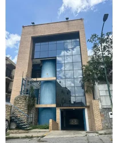 Venta De Edificio Comercial Bello Monte 720m2